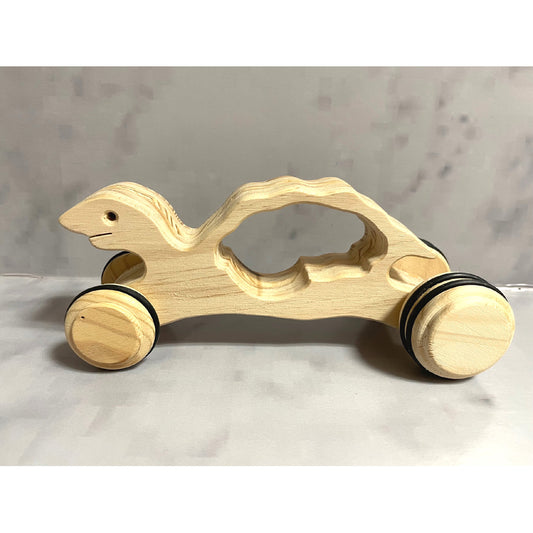 Turtle on wheels with handle