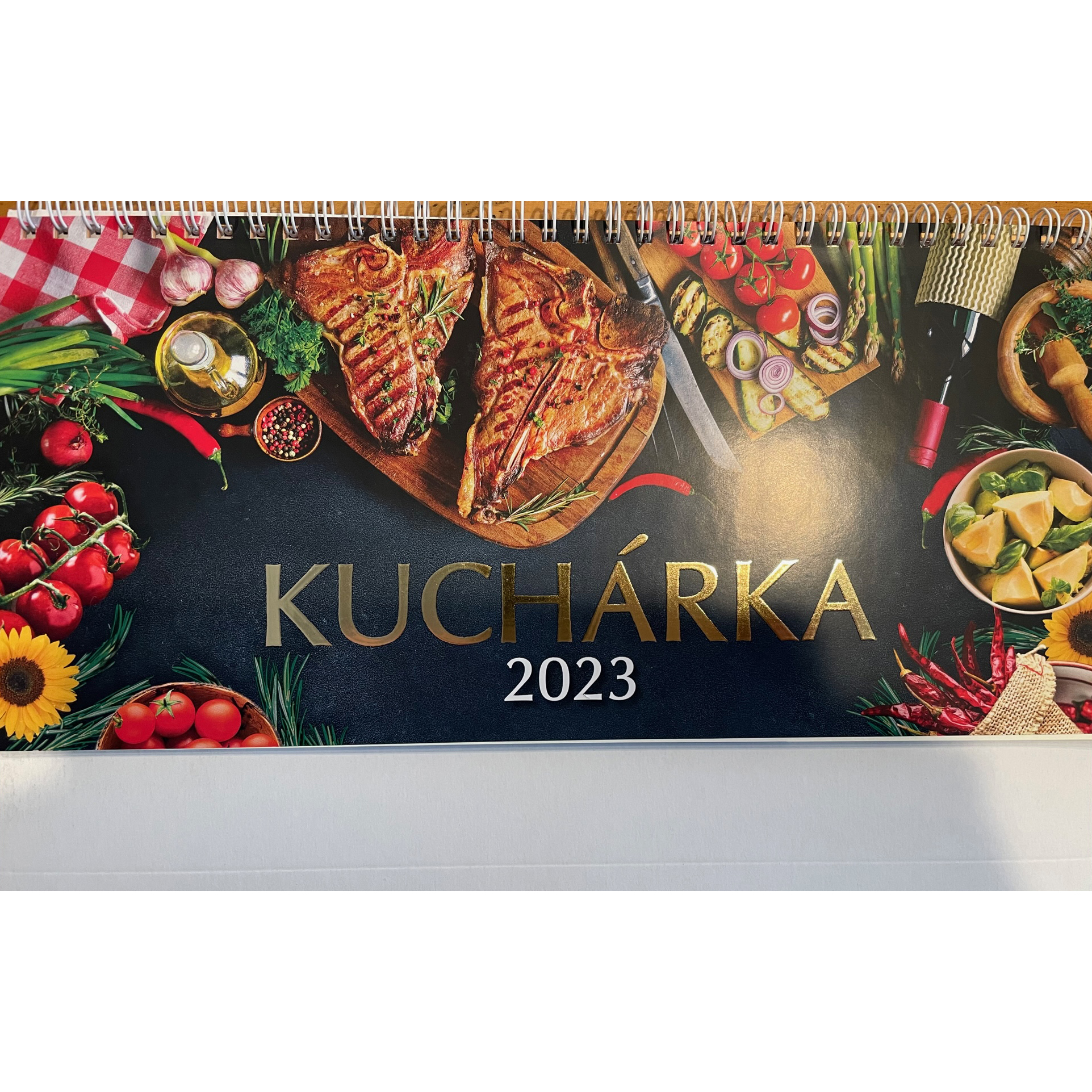 Kucharka - stolovy kalendar 2023 SK